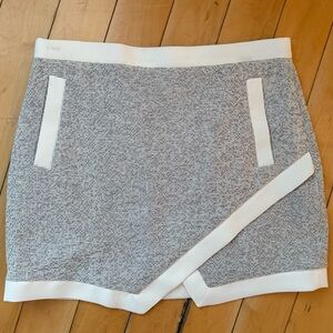 Black/White Mini Skirt, Zip-Up, Size 4